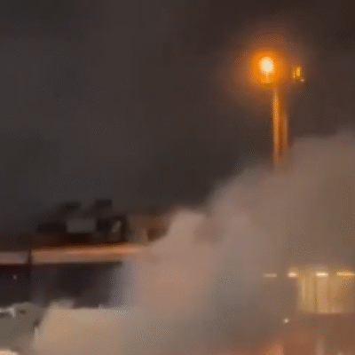 Passageiros evacuam avião da Latam após incêndio em Guarulhos