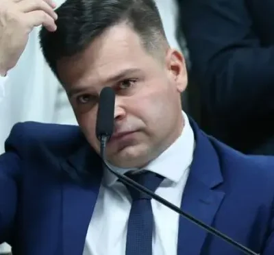 Polícia do Paraguai revela uso de documentos falsos por ex-diretor da PRF