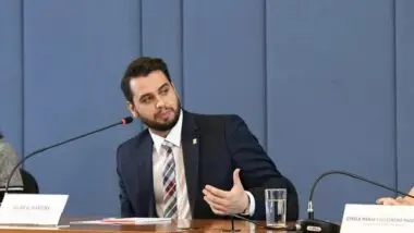 STF decreta prisão domiciliar para Filipe Martins e outros nove condenados