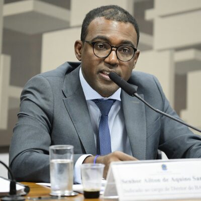 STF promove acareação entre dono do Banco Master e diretor do Banco Central