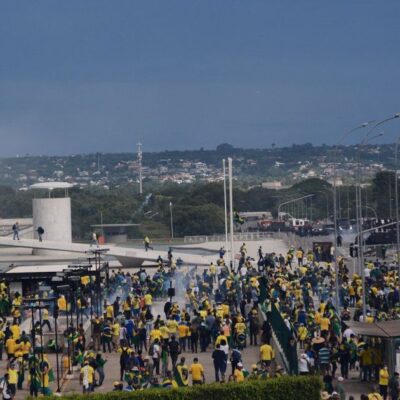 Senado aprova PL da Dosimetria e partidos de esquerda acionam STF contra o projeto