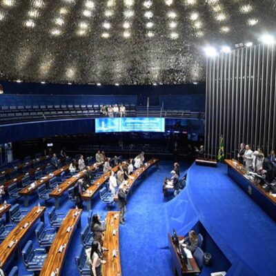 Senado aprova corte em isenções tributárias e libera R$ 22,45 bi para orçamento de 2026