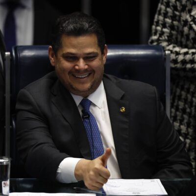 Senado vota nesta quarta projeto que reduz pena de Bolsonaro e outros