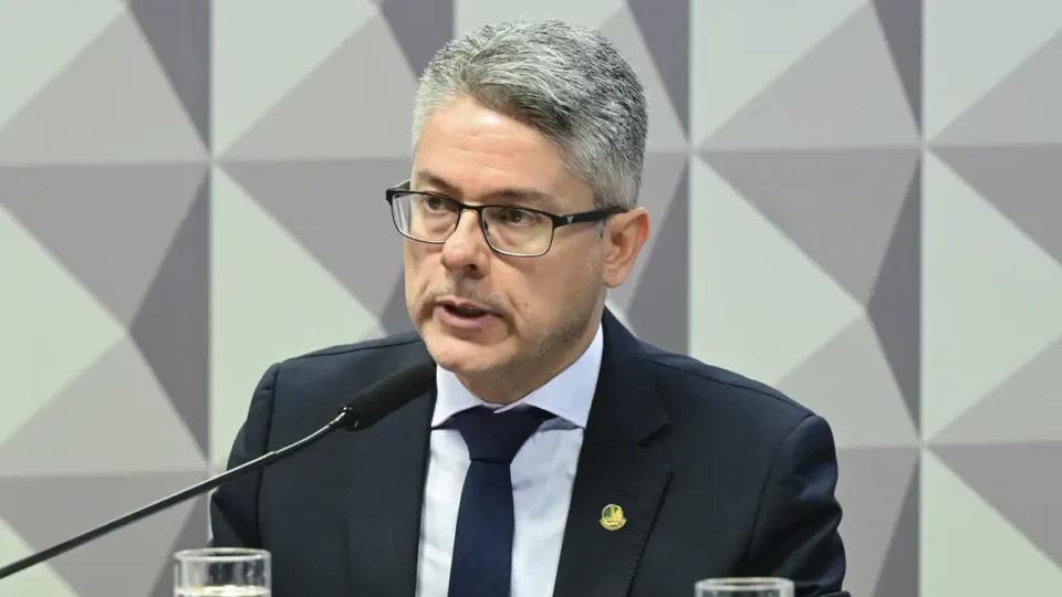 Senador Alessandro Vieira anuncia rejeição total do PL da Dosimetria no Senado