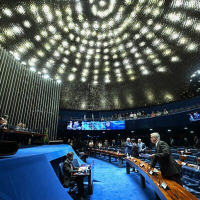 Senadores apoiam Davi Alcolumbre após adiamento da sabatina de Jorge Messias