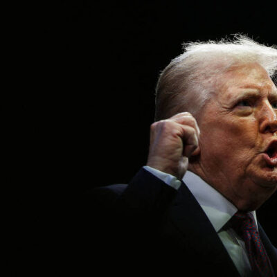 Trump apresenta estratégia para controlar migrações e reforçar fronteiras