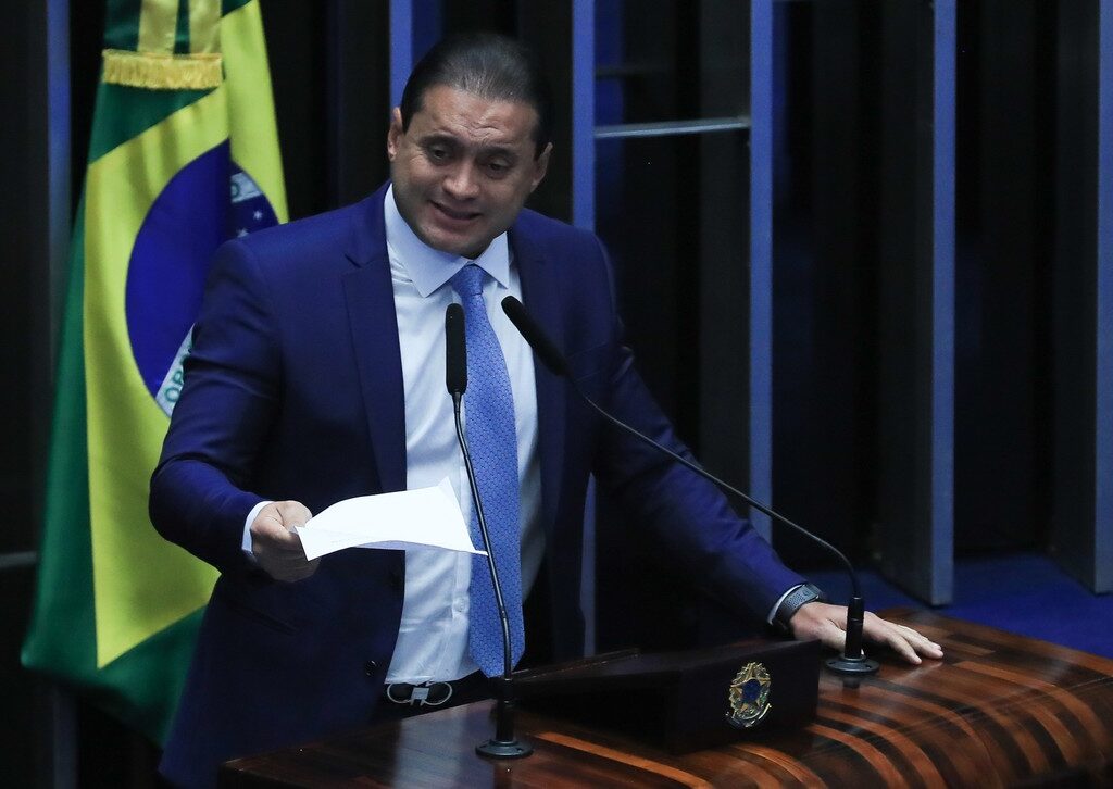 Weverton nega envolvimento em fraudes no INSS e promete colaborar com as investigações