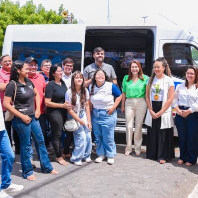 Prefeitura de Currais Novos entrega van adaptada para fortalecer ações da Assistência Social