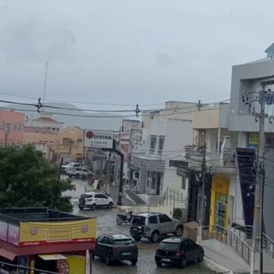 Chuva rápida, mas cheia de esperança: inverno começa a dar sinais em Currais Novos