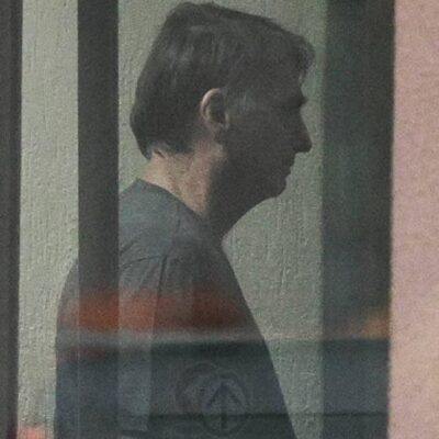 Bolsonaro passará por perícia antes de Moraes analisar pedido de prisão domiciliar