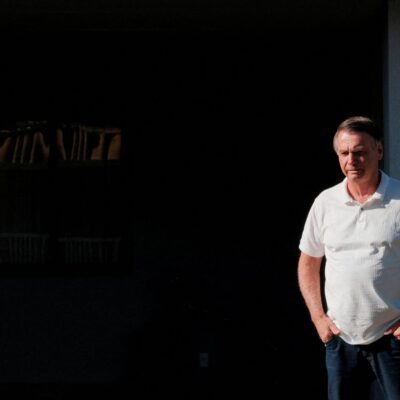 Bolsonaro é transferido para sala especial na Papuda em Brasília