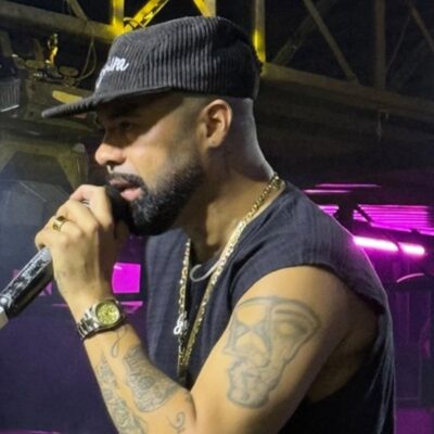 Cantor de pagode Leozinho é morto a tiros em assalto no Rio