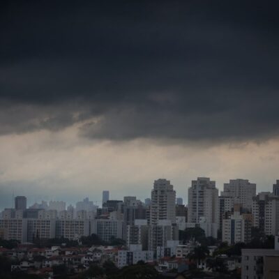 Defesa Civil emite alerta extremo inédito por chuva em São Paulo