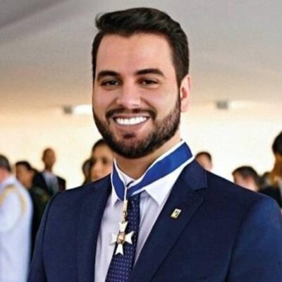 Defesa de Filipe Martins chama prisão de ‘vingança’ de Alexandre de Moraes