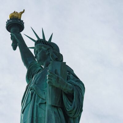 EUA anunciam congelamento da emissão de vistos de imigrantes para 75 países