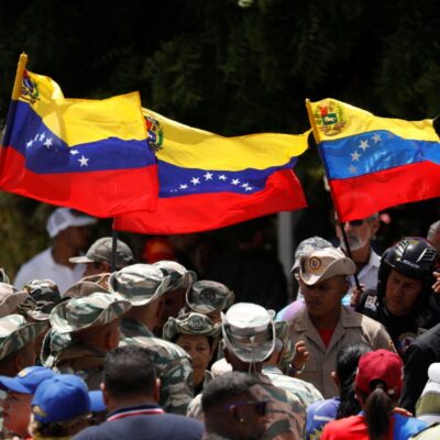 EUA apostam em dobrar Caracas após queda de Maduro, segundo FT
