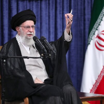 Entenda a crise no Irã com maior onda de protestos desde 2009