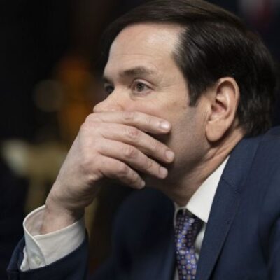 Estados Unidos capturam Nicolás Maduro em operação militar no Caribe