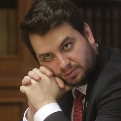 Ex-assessor de Bolsonaro Filipe Martins é preso em Ponta Grossa, PR