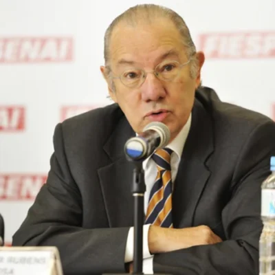 Ex-embaixador Rubens Barbosa avalia primeiro ano do segundo mandato de Trump