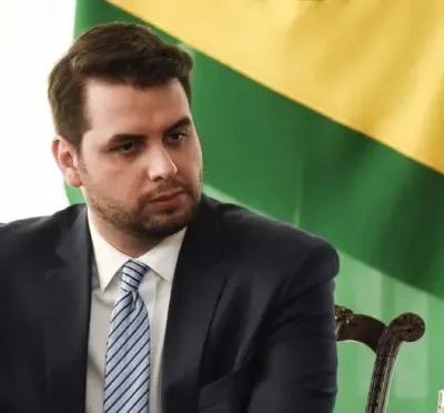 Filipe Martins é preso preventivamente por ordem de Moraes no Paraná