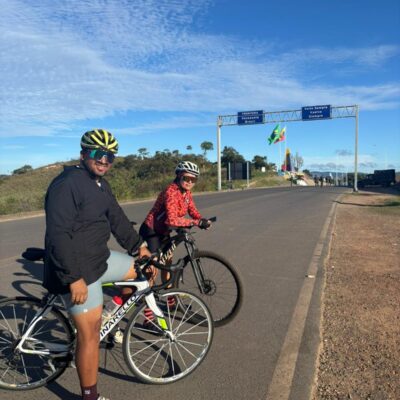 Fronteira Brasil-Venezuela reabre após ataques dos EUA, com êxodo e tensão