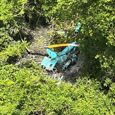 Helicóptero cai em mata na zona oeste do Rio com três tripulantes mortos