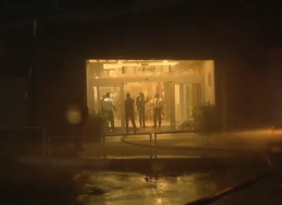 Incêndio em loja no Shopping Tijuca no RJ provoca evacuação e três socorridos