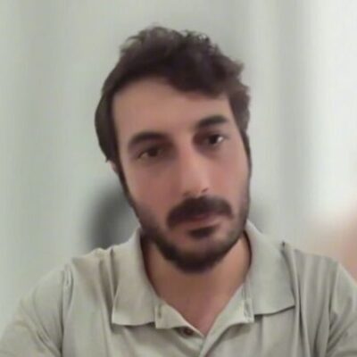 Iraniano no Brasil prevê queda do regime, alerta para possível conflito sangrento