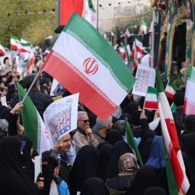 Irã ameaça bases americanas no Golfo e pode provocar os EUA, diz especialista