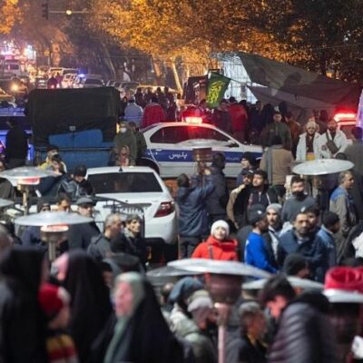 Irã anuncia julgamentos rápidos e primeira execução de manifestante