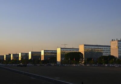 Lula sanciona Orçamento 2026 com superávit e maior fatia para Previdência