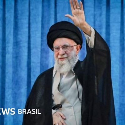 Líder iraniano chama manifestantes de vândalos e critica apoio de Trump