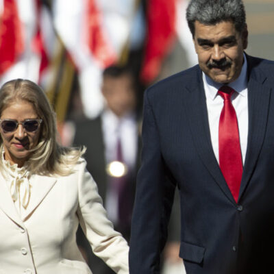 Manifestantes pedem libertação de Nicolás Maduro em Nova York após captura dos EUA