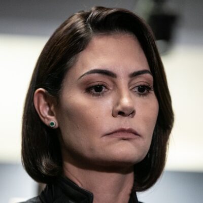 Michelle Bolsonaro se reúne com Moraes antes de transferência para Papudinha