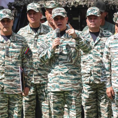 Ministro da Defesa da Venezuela confirma mortes na captura de Maduro em ataque dos EUA