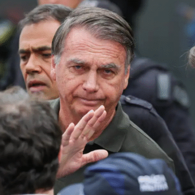 Moraes envia à PF 39 perguntas da defesa de Bolsonaro sobre prisão domiciliar