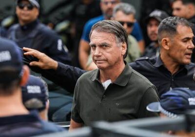 Médico detalha traumatismo craniano leve de Bolsonaro após queda em delegacia