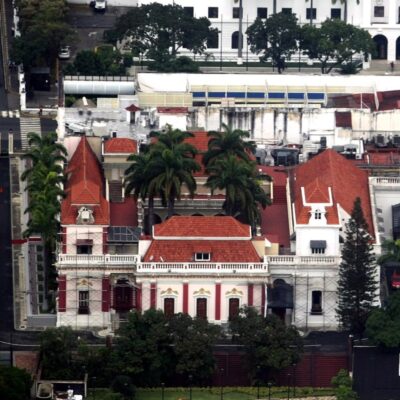 Polícia da Venezuela dispara contra drones sobre Miraflores em ação dissuasiva