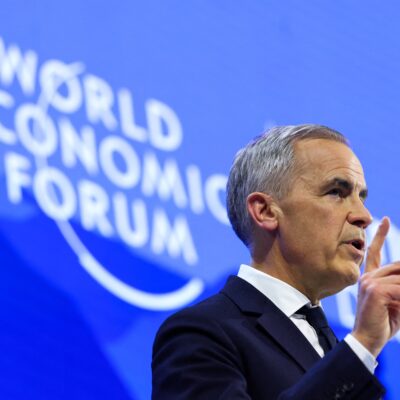 Premiê do Canadá critica ordem mundial e ações de Trump em Davos