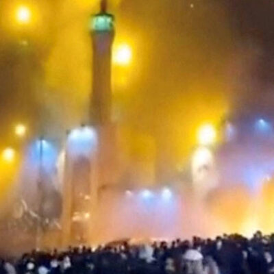 Protestos no Irã persistem com 65 mortos e repressão intensa