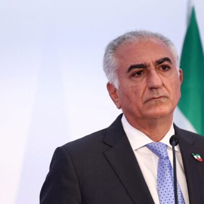 Reza Pahlavi, príncipe e opositor, ganha destaque em protestos contra o Irã
