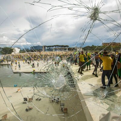 STF mantém centenas de processos e condenações por atos antidemocráticos de 8 de janeiro