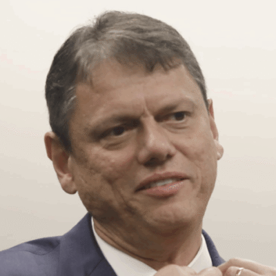 Tarcísio critica Brasil por falha em liderar transição na Venezuela pós-Maduro