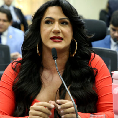 Thabatta Pimenta diz nas redes que protocolou representação contra Nikolas Ferreira por postagem sobre Lula