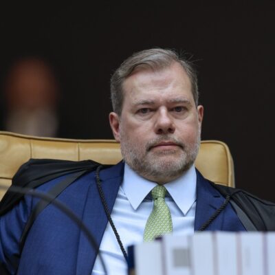 Toffoli autoriza peritos da PF indicados por ele acompanharem extração de dados no caso Master