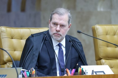 Toffoli determina que PGR faça extração dos celulares no caso Banco Master