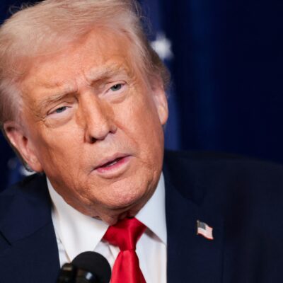 Trump alerta que EUA podem intervir após mortes em protestos no Irã