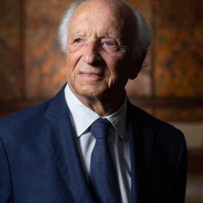 Trump é a maior ameaça à democracia dos EUA desde a Guerra Civil, dizem críticos