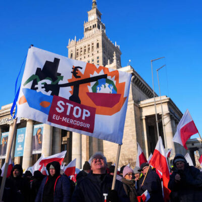 UE aprova acordo de livre comércio com Mercosul apesar da oposição francesa